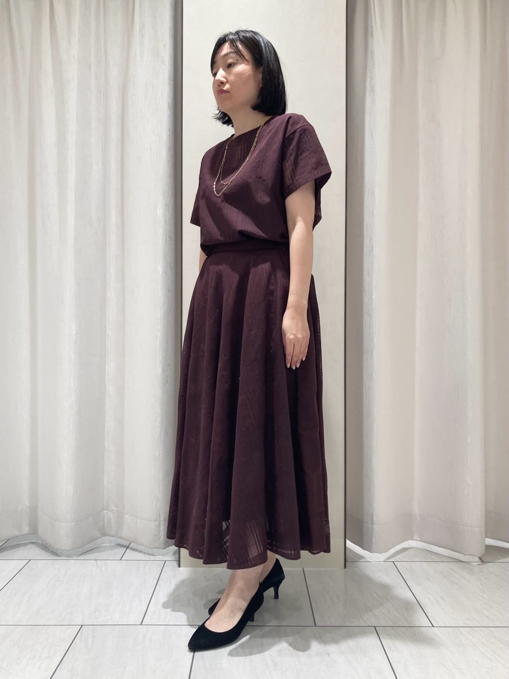 わたなべさんの「UNTITLED｜【セットアップ可/後ろウエストゴム】シアーチェックスカート」を使ったコーディネート