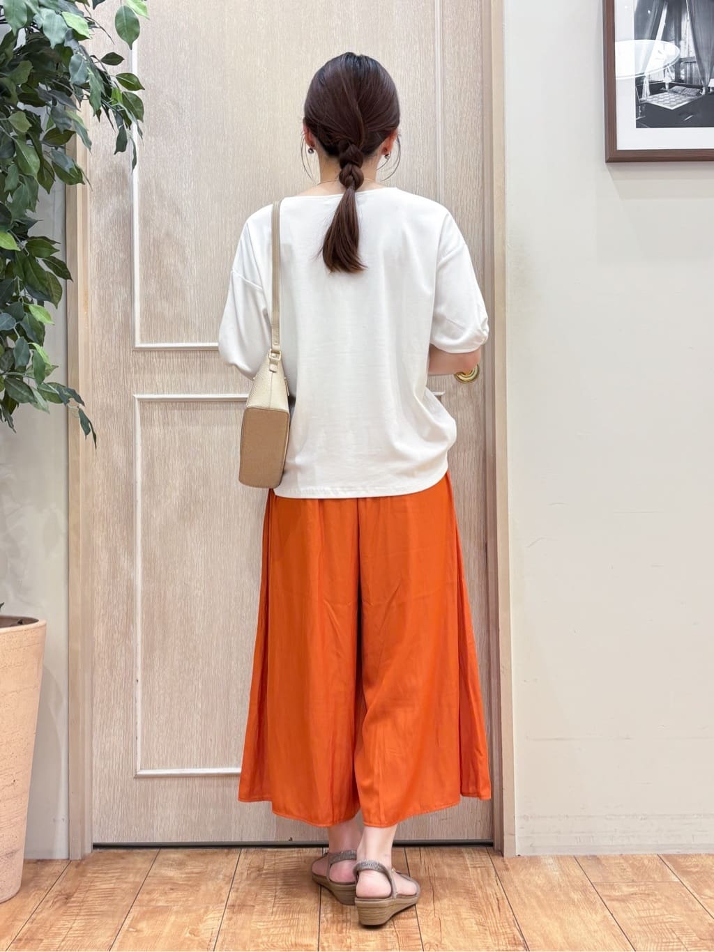 なみさんの「SHOO･LA･RUE｜【ひんやり/洗える/S-LL】袖ねじりシルケットトップス」を使ったコーディネート