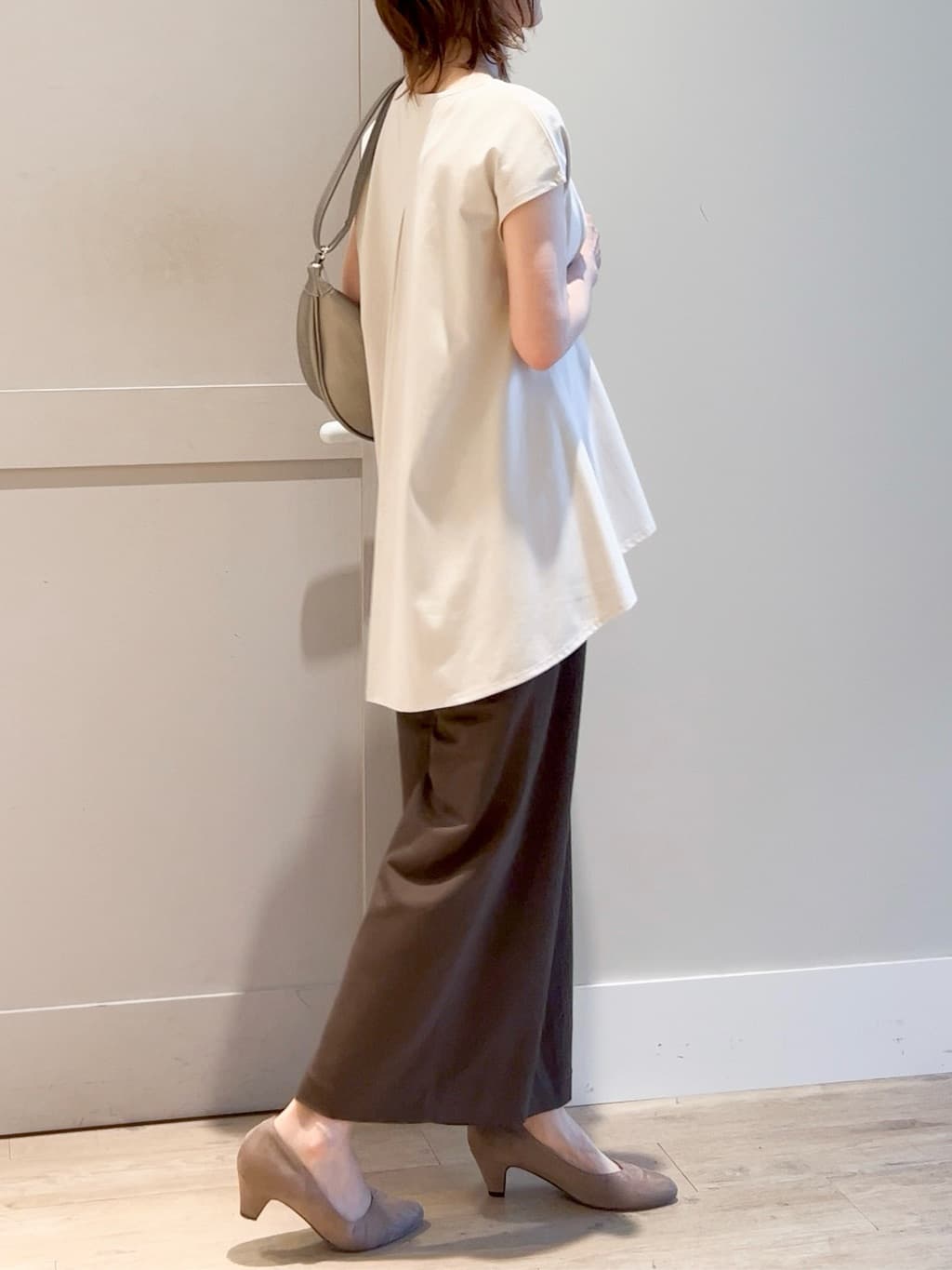yamakoさんの「grove｜【接触冷感】見た目はきちんと、着心地はらくちん クロップドベイカーパンツ」を使ったコーディネート