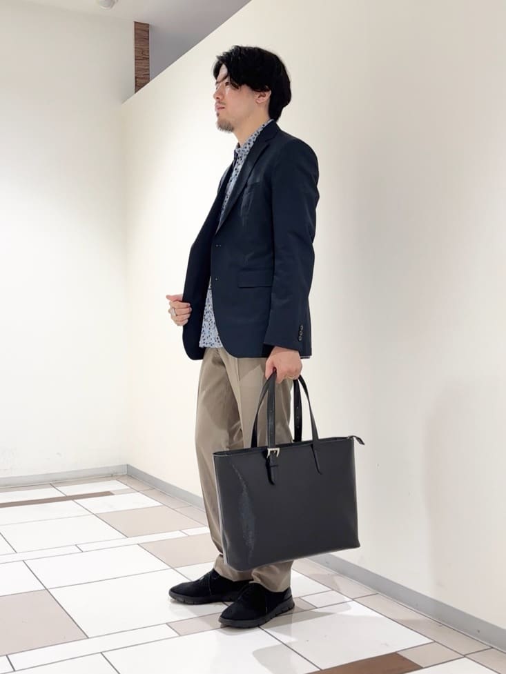 及川さんの「TAKEO KIKUCHI｜【抗菌防臭】COOL DOTS（R）ドビープリント ジャケット」を使ったコーディネート