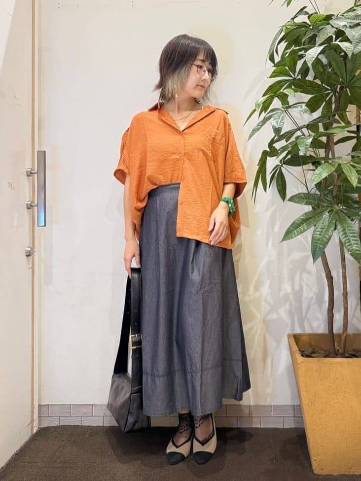 misakiさんの「SHOO･LA･RUE｜【洗える/S-LL/5分袖】1枚でも羽織としても。さらさらドレープシャツ」を使ったコーディネート