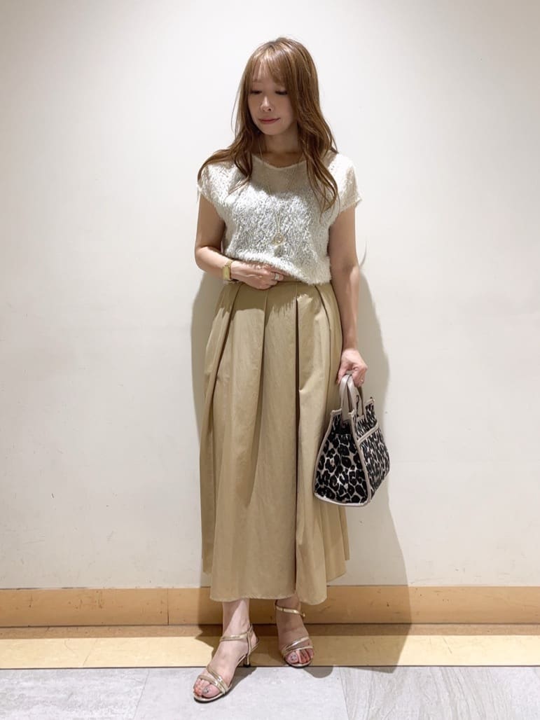 sattoさんの「UNTITLED｜【セットアップ可/洗える】フェザーフレンチスリーブブラウス」を使ったコーディネート