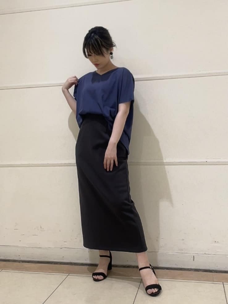 watanabeさんの「UNTITLED｜【接触冷感/洗える】Vネックコットンプルオーバー」を使ったコーディネート