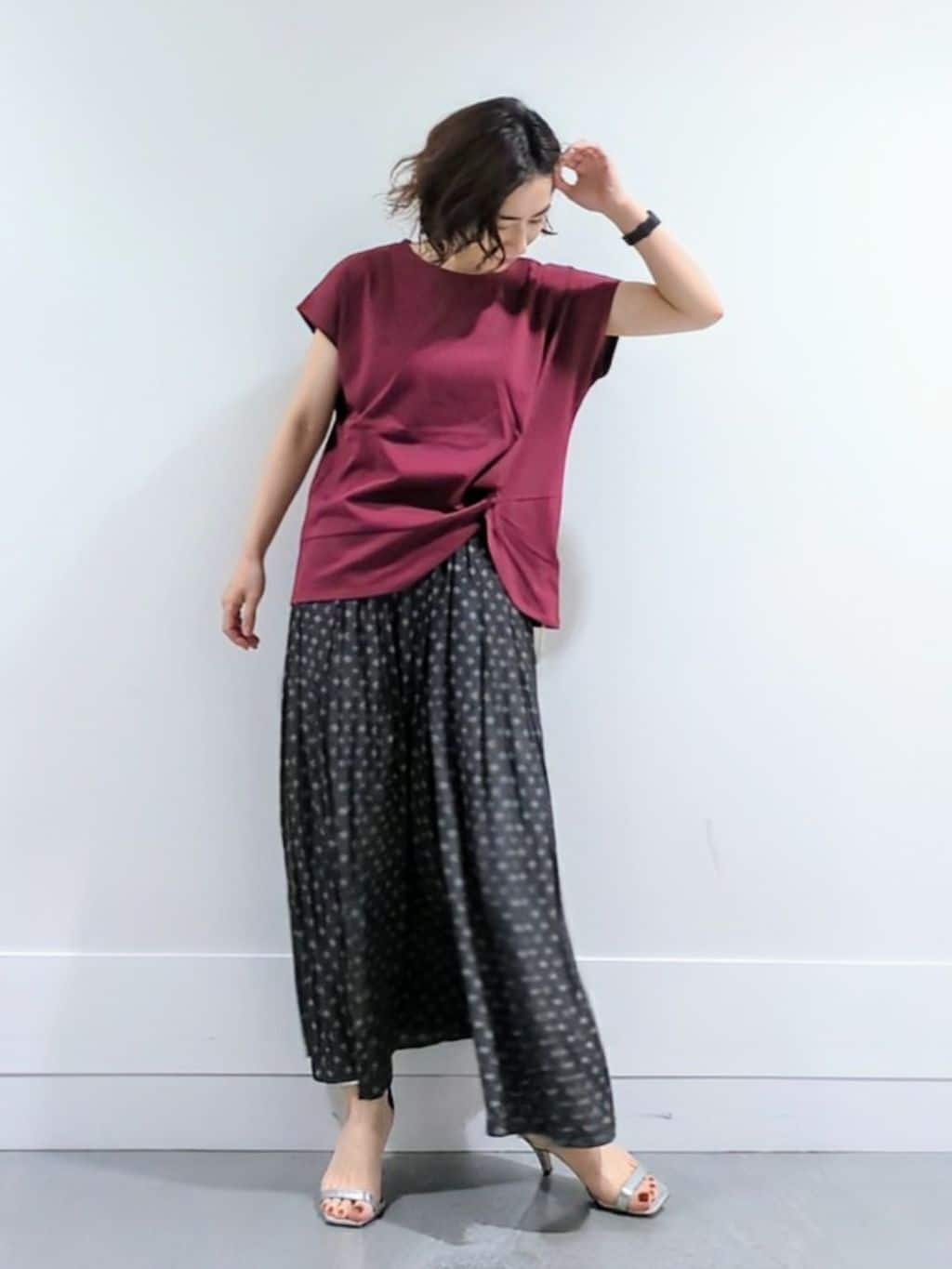 ミズタさんの「UNTITLED｜【洗える/Tシャツ】ツイストプルオーバー」を使ったコーディネート