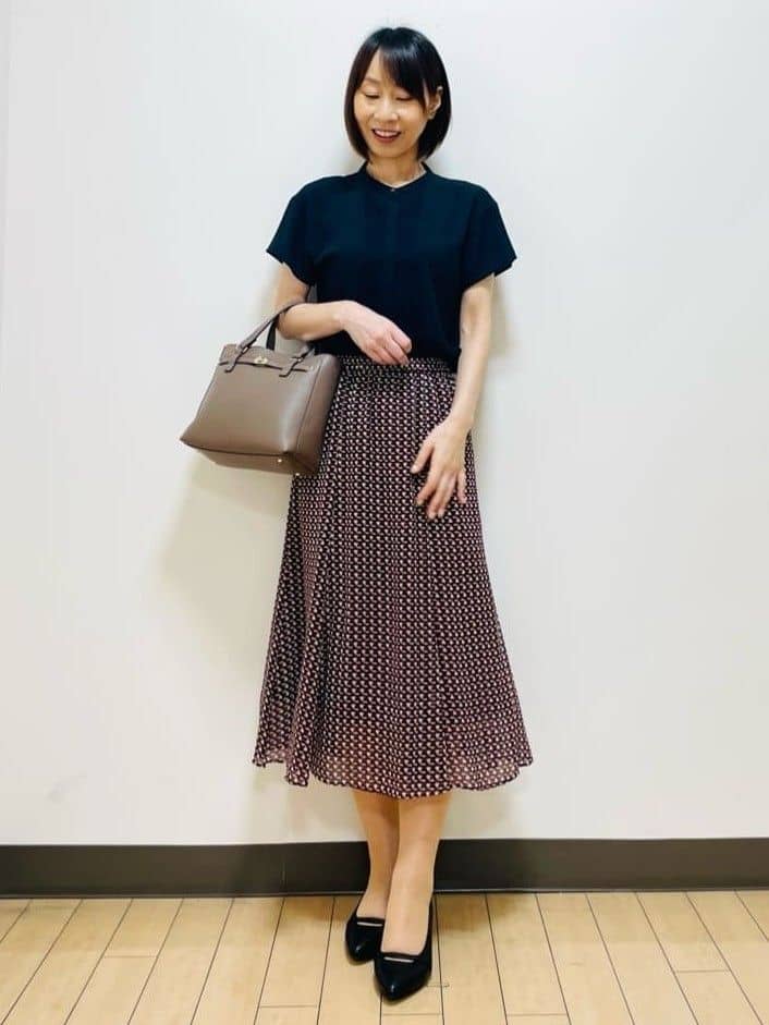 Riiさんの「Reflect｜【インナーに◎／すっきり見え！長め丈】タックデティールブラウス」を使ったコーディネート