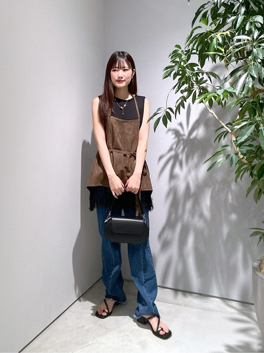 Renoさんの「INDIVI｜スエードライクラップジレ」を使ったコーディネート