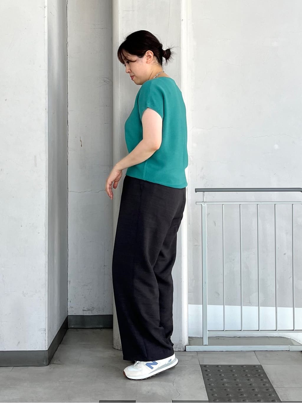 aiさんの「THE SHOP TK｜【6色展開】さらさらフレンチニット【毛玉になりにくい/洗濯機OK】」を使ったコーディネート