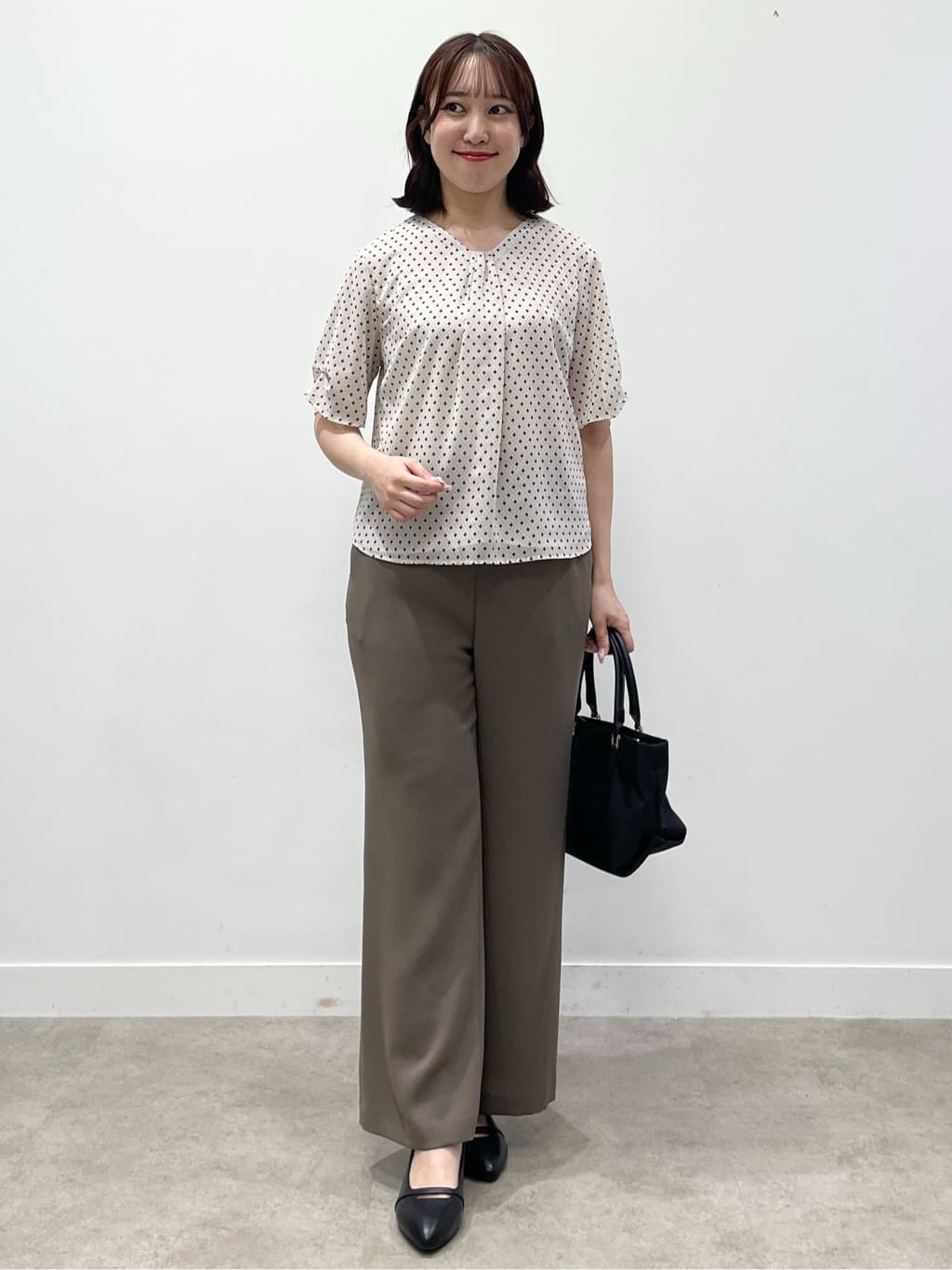 yukariさんの「Reflect｜【マシンウォッシュ可／セットアップ可】コツキ柄プリントブラウス」を使ったコーディネート