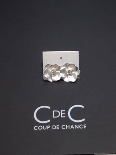 NAさんの「COUP DE CHANCE｜【手洗い可／日本製】カシュクール風ワンピース」を使ったコーディネート