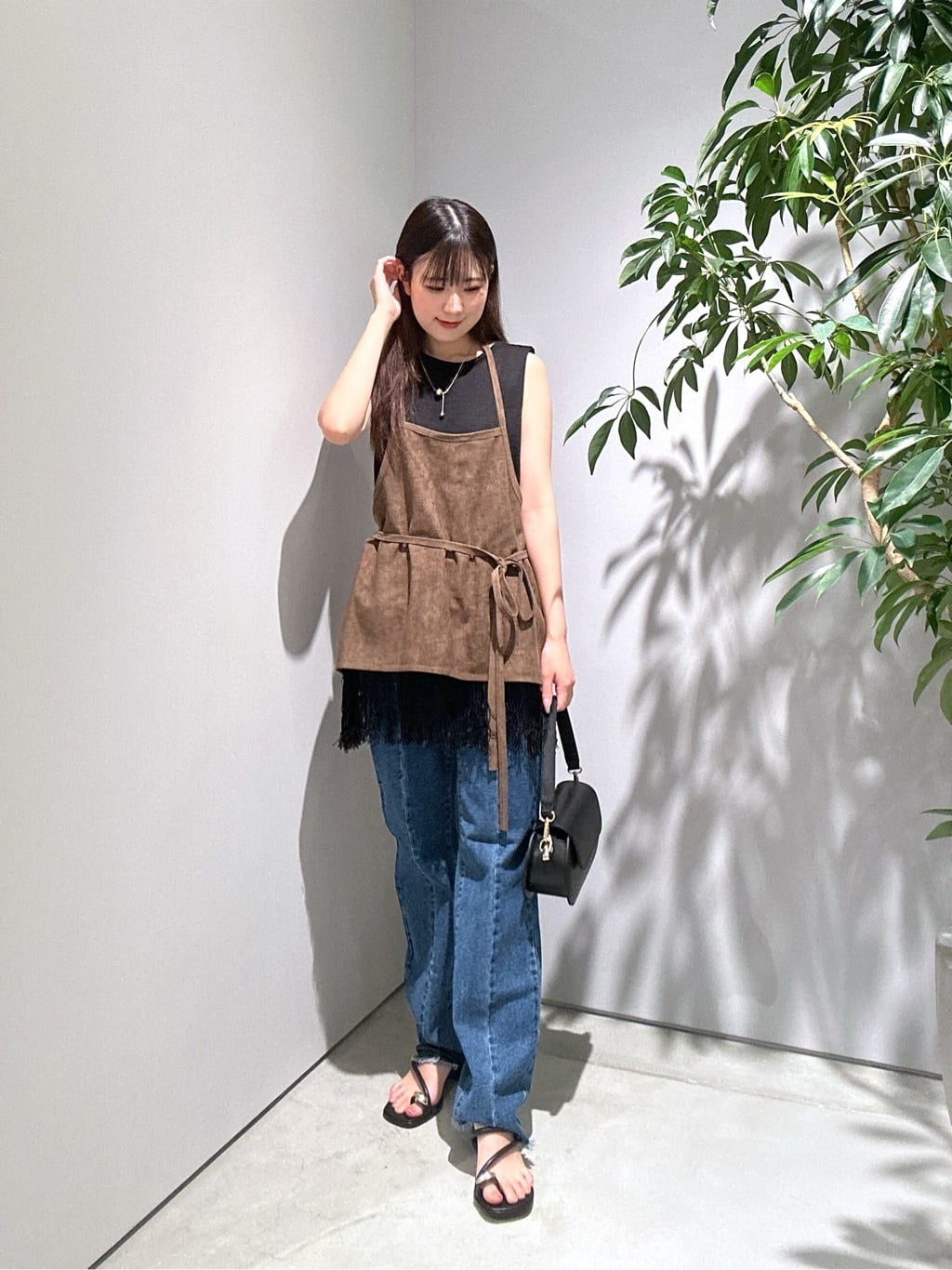 Renoさんの「INDIVI｜スエードライクラップジレ」を使ったコーディネート