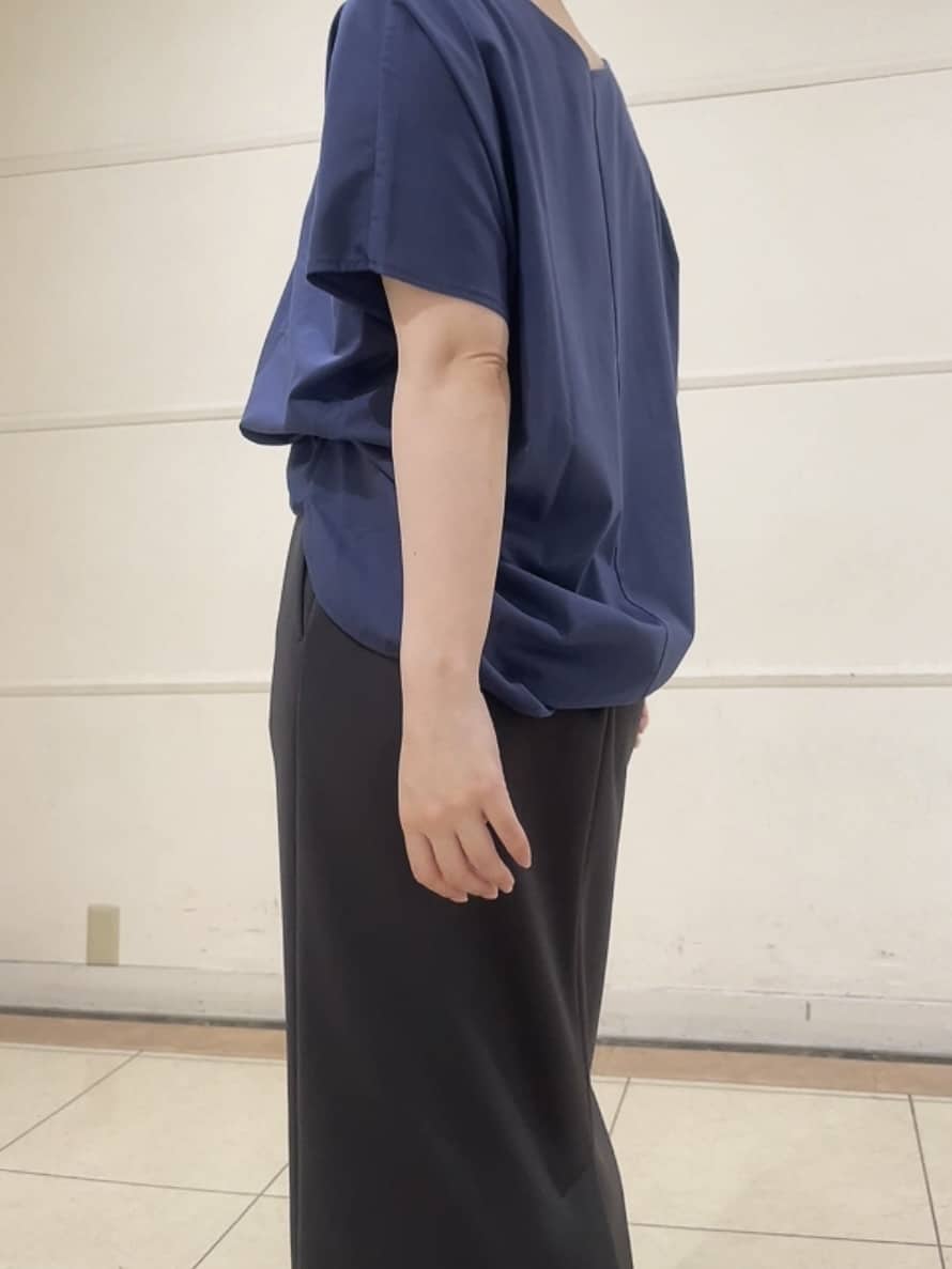 watanabeさんの「UNTITLED｜【接触冷感/洗える】Vネックコットンプルオーバー」を使ったコーディネート