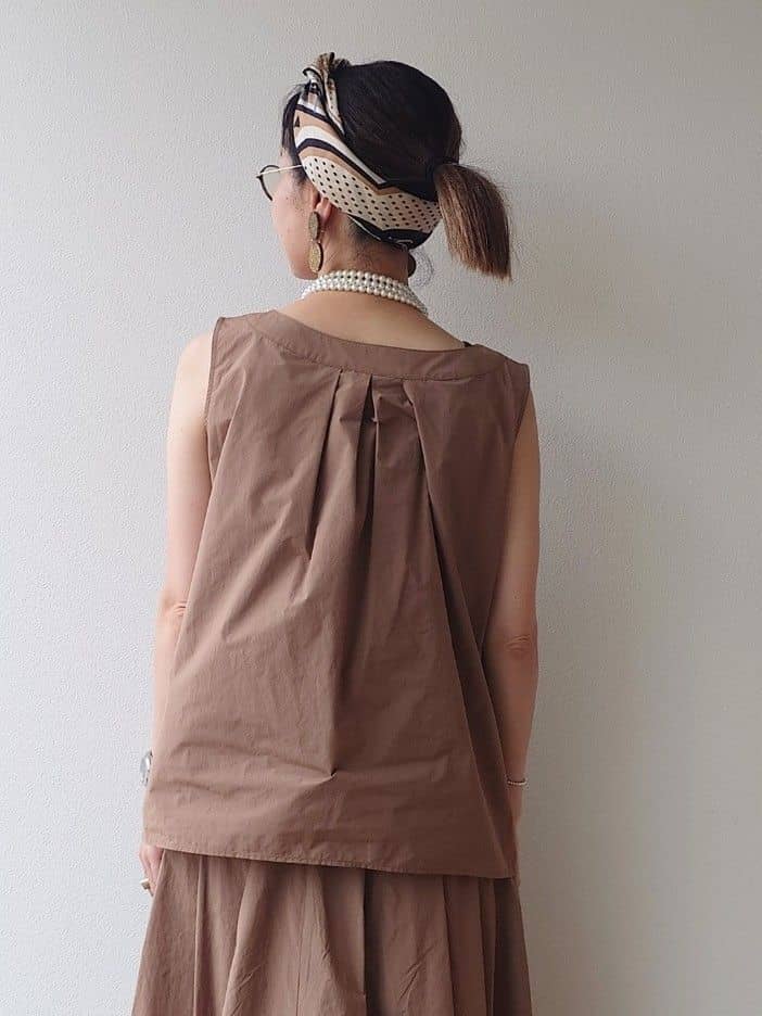 MUTSUKOさんの「UNTITLED｜【2WAY/セットアップ可/ノースリーブ/前ボタン】ファブリカブラウス」を使ったコーディネート