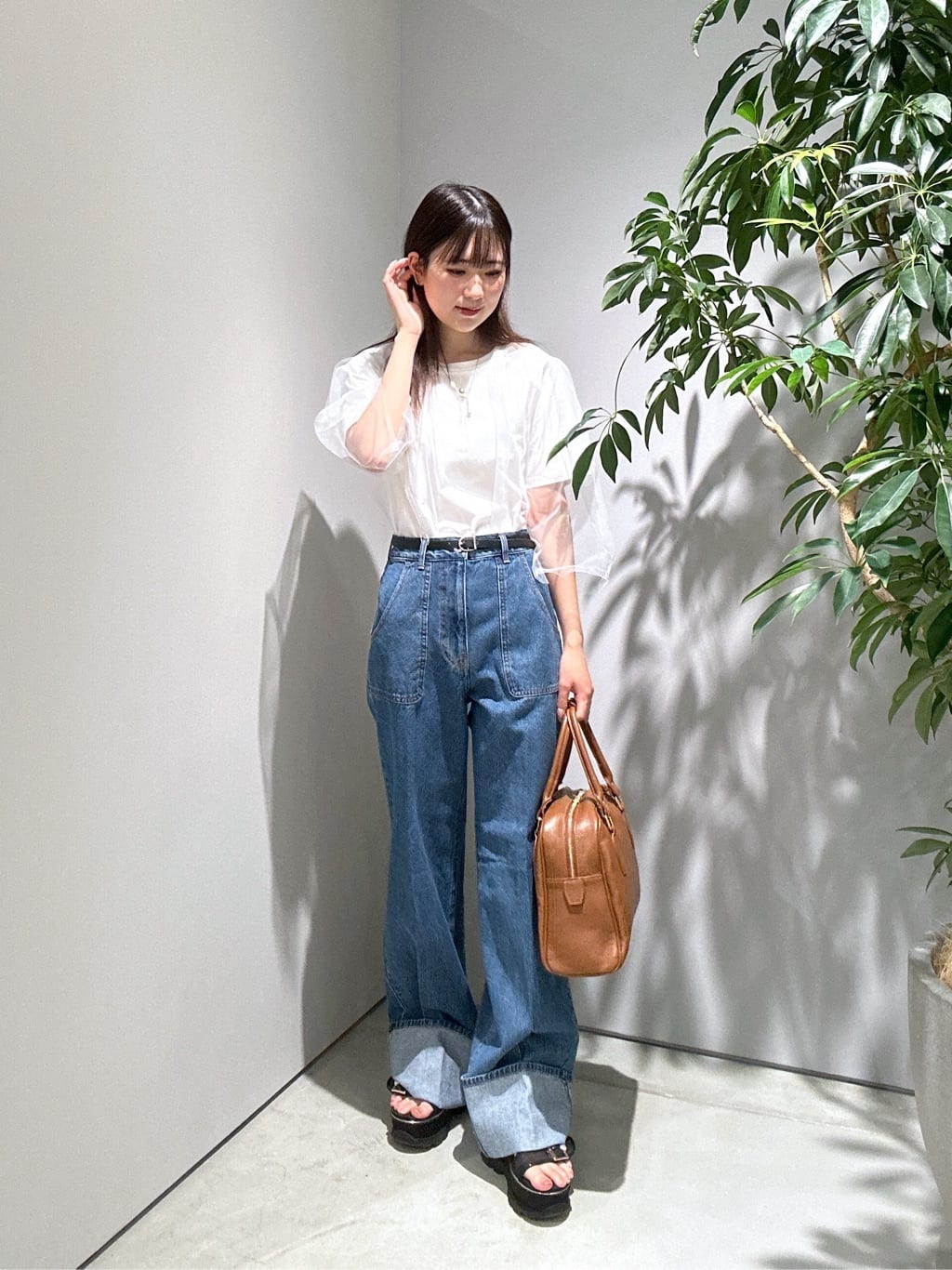 Renoさんの「INDIVI｜ロールアップデニム」を使ったコーディネート