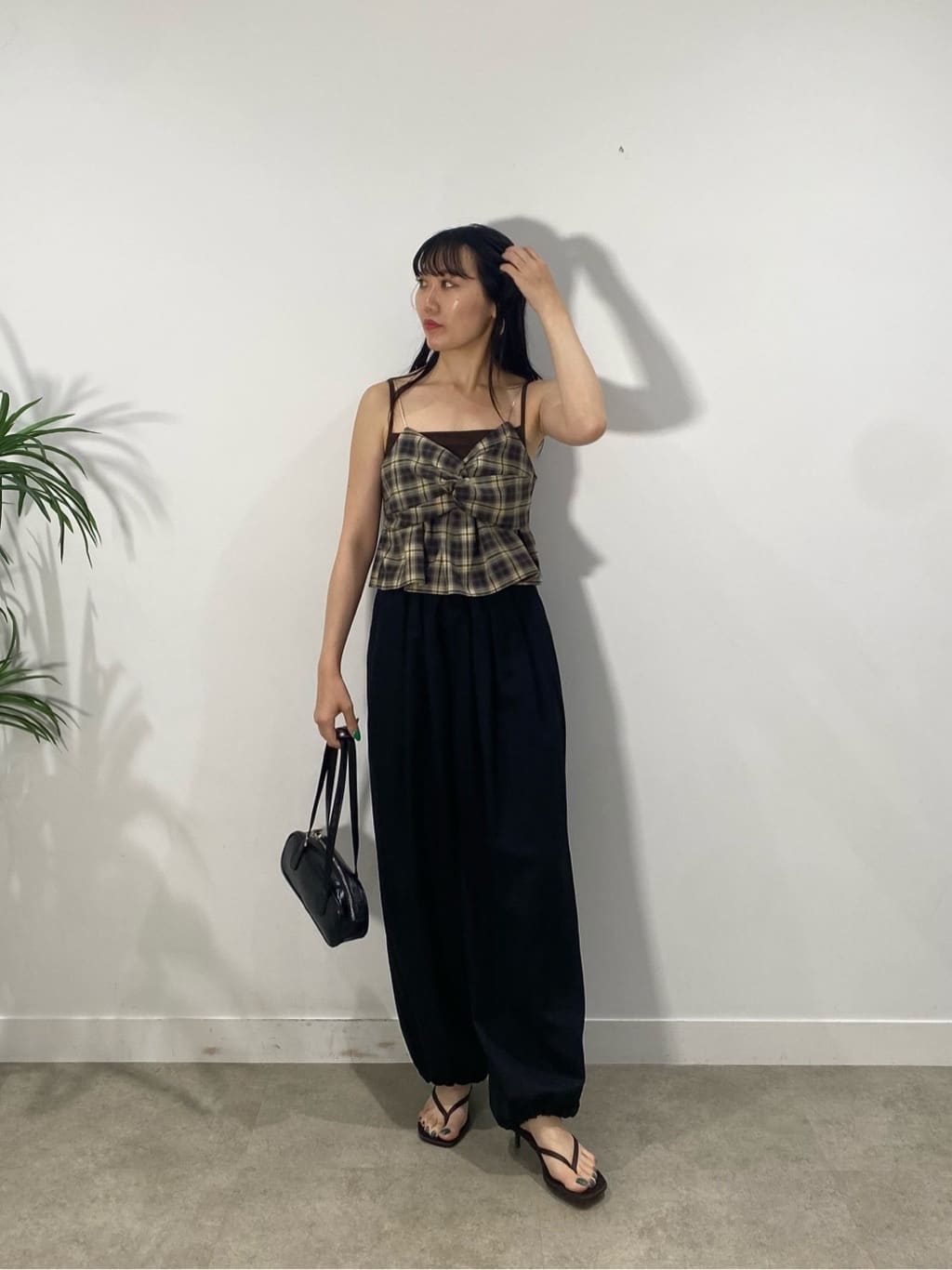 rinaさんの「INDIVI｜オンブレチェックビスチェ」を使ったコーディネート