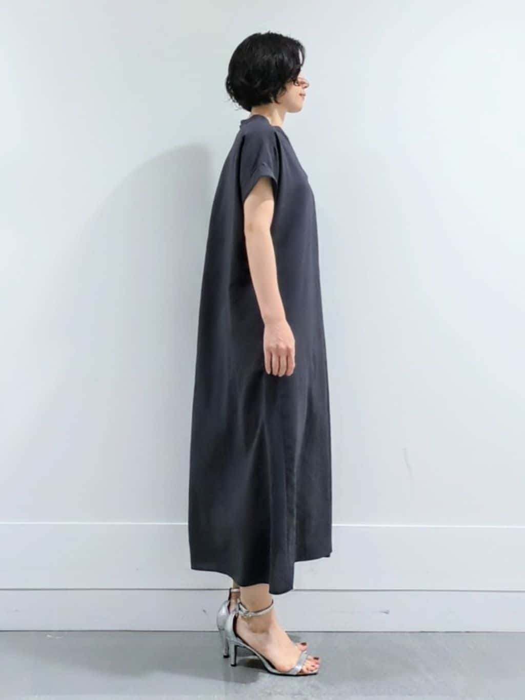 ミズタさんの「UNTITLED｜【UV/はっ水】リラククールワンピース」を使ったコーディネート