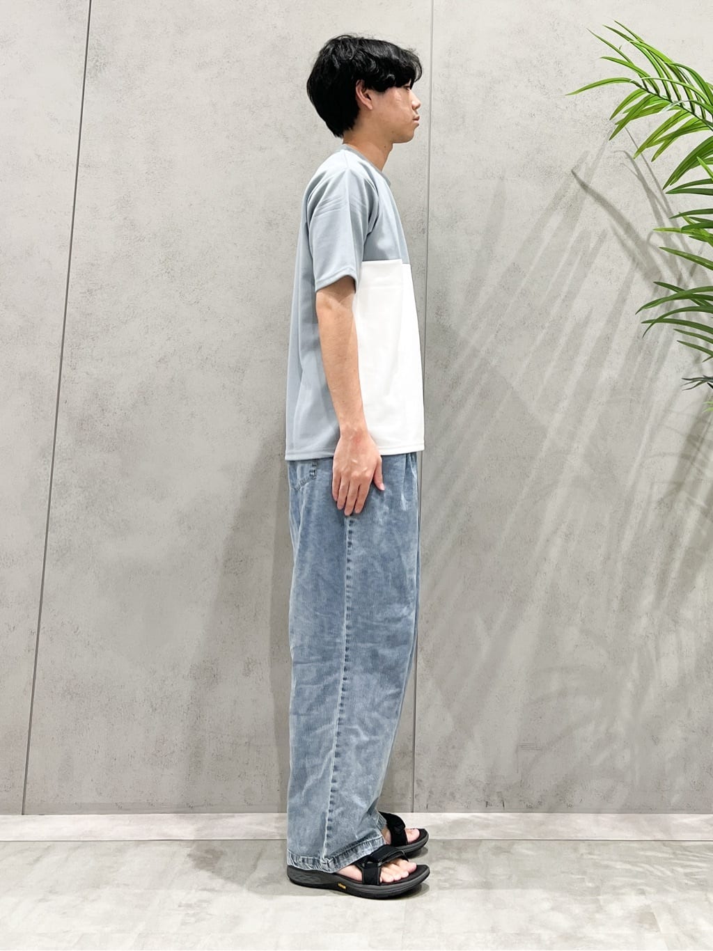 SHI-MAさんの「THE SHOP TK｜ツイルブロッキング 半袖Tシャツ 洗濯機OK」を使ったコーディネート