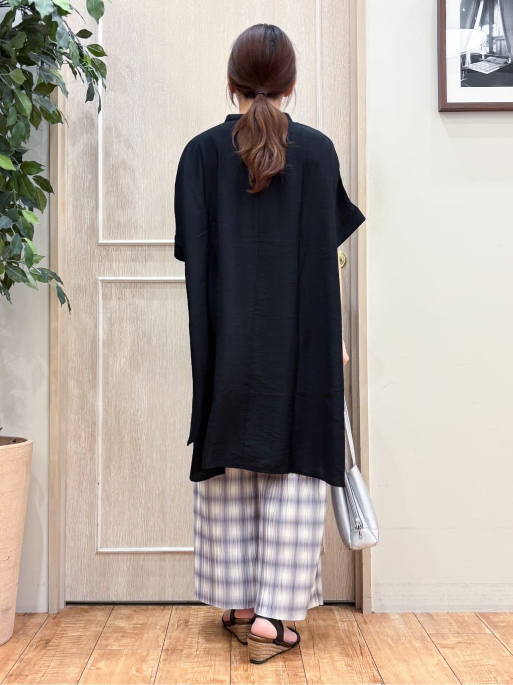 なみさんの「SHOO･LA･RUE｜【S-LL/ポケット付き】チェック柄 ウェーブプリーツパンツ」を使ったコーディネート