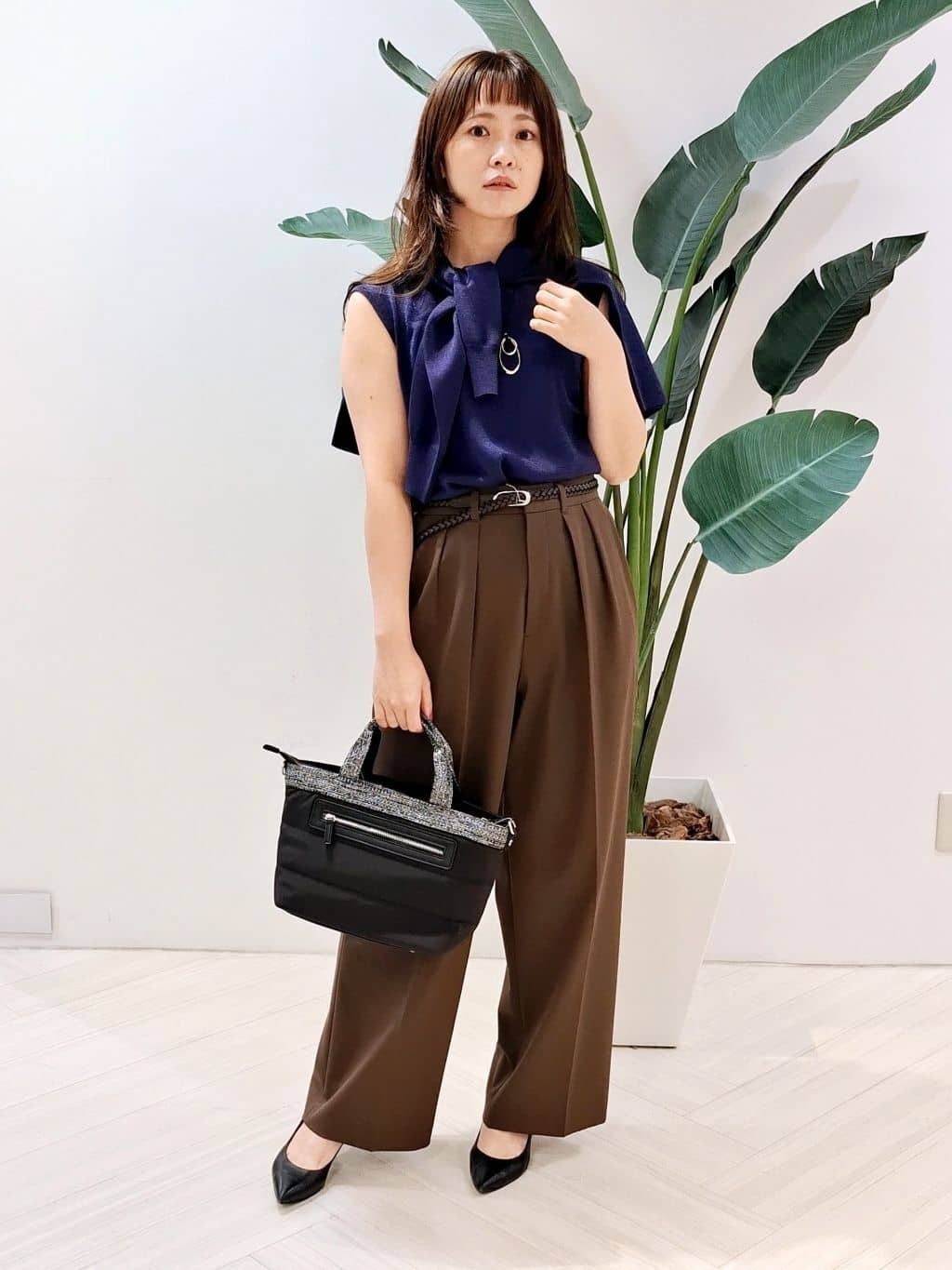 YuKaRiさんの「UNTITLED｜【アンサンブル可/洗える】シアーノースリーブ プルオーバー」を使ったコーディネート
