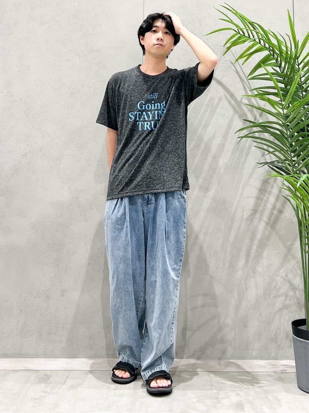 SHI-MAさんの「THE SHOP TK｜ポリ麻プリント半袖Tシャツ【洗濯機OK】」を使ったコーディネート