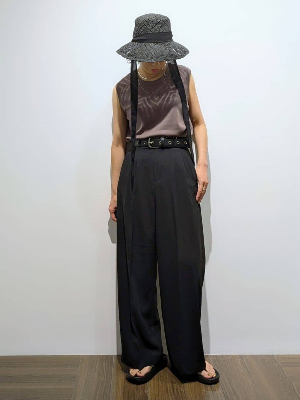 4410さんの「THE SHOP TK｜【きれいめもカジュアルもお任せ】2タックワイドパンツ【セットアップ可】」を使ったコーディネート