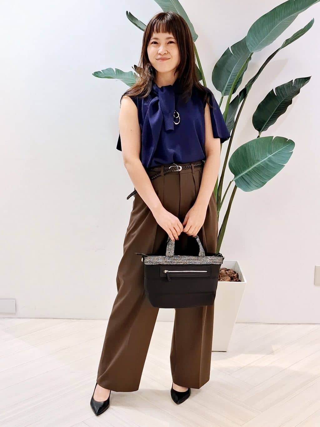 YuKaRiさんの「UNTITLED｜【アンサンブル可/洗える】シアーノースリーブ プルオーバー」を使ったコーディネート