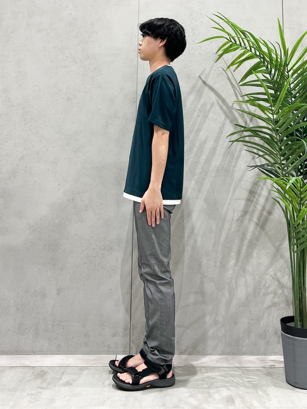 SHI-MAさんの「THE SHOP TK｜ツイルキーネック 半袖Tシャツ 接触冷感/洗濯機OK」を使ったコーディネート