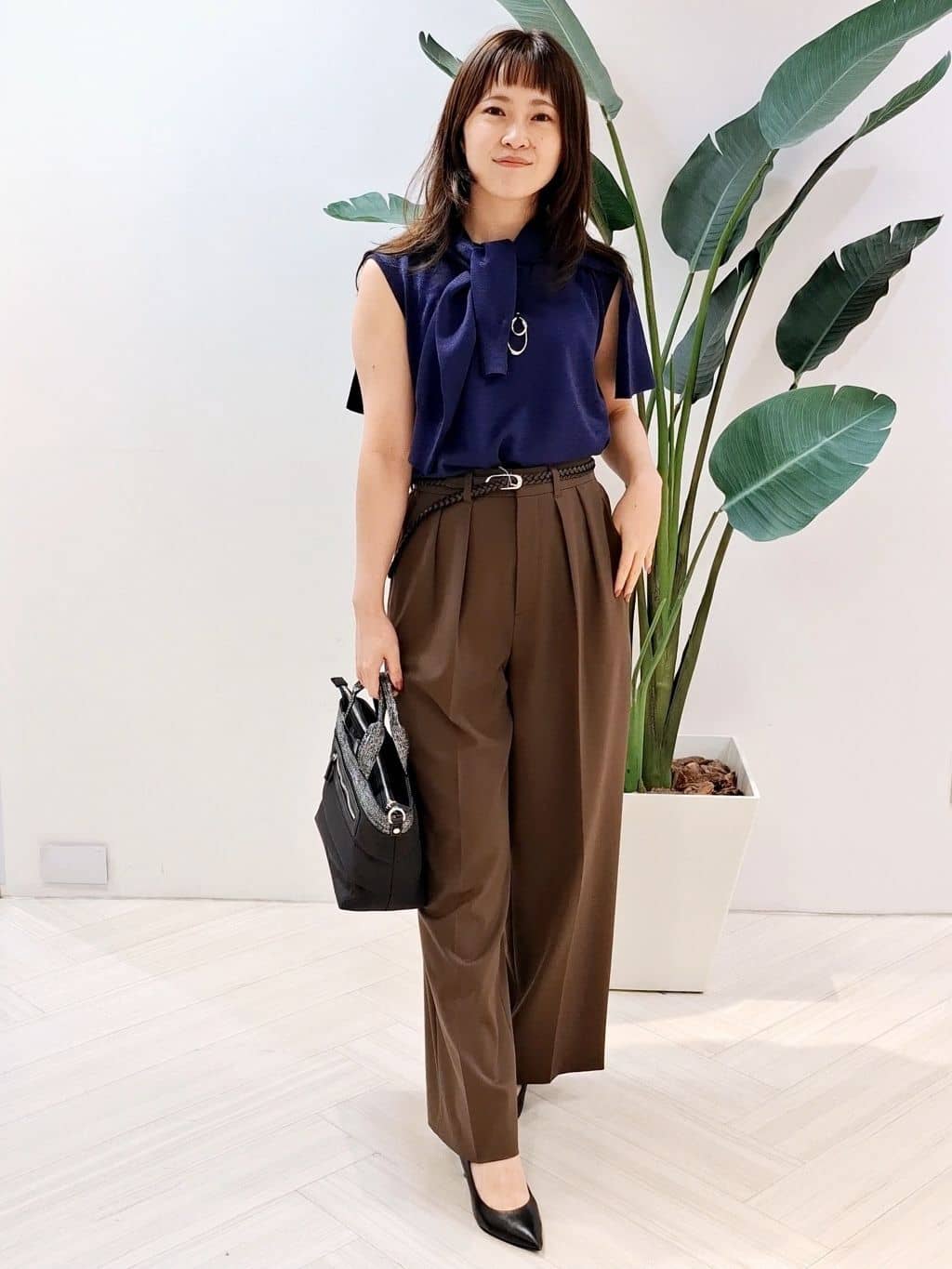 YuKaRiさんの「UNTITLED｜【アンサンブル可/洗える】シアーノースリーブ プルオーバー」を使ったコーディネート