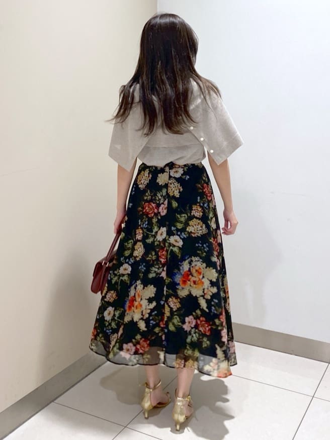 kanaさんの「UNTITLED｜【アンサンブル可/洗える】シアーノースリーブ プルオーバー」を使ったコーディネート