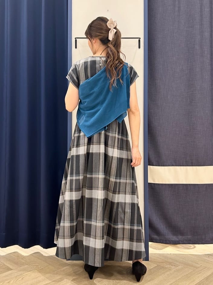 Orikaさんの「grove｜【雑誌掲載】洗えるシアーカーディガン」を使ったコーディネート