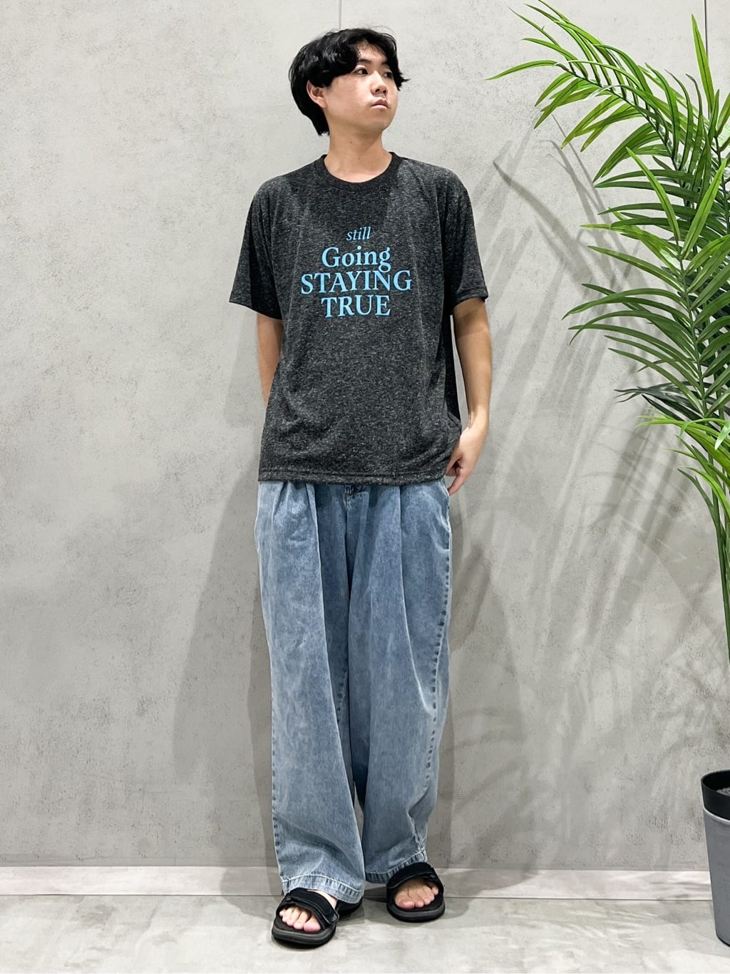 SHI-MAさんの「THE SHOP TK｜ポリ麻プリント半袖Tシャツ【洗濯機OK】」を使ったコーディネート
