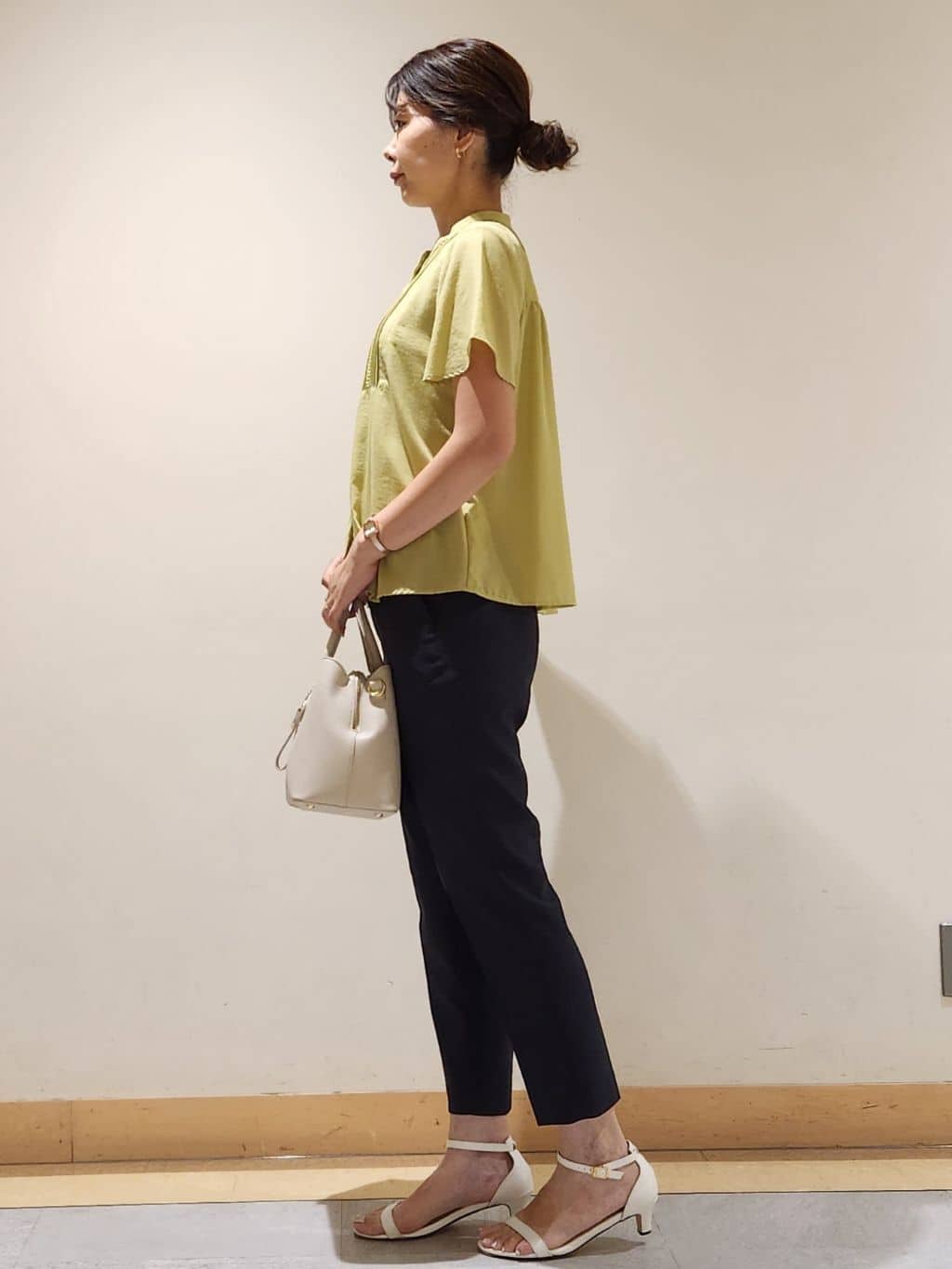 yukaさんの「COUP DE CHANCE｜【手洗い可】タックデザインブラウス」を使ったコーディネート