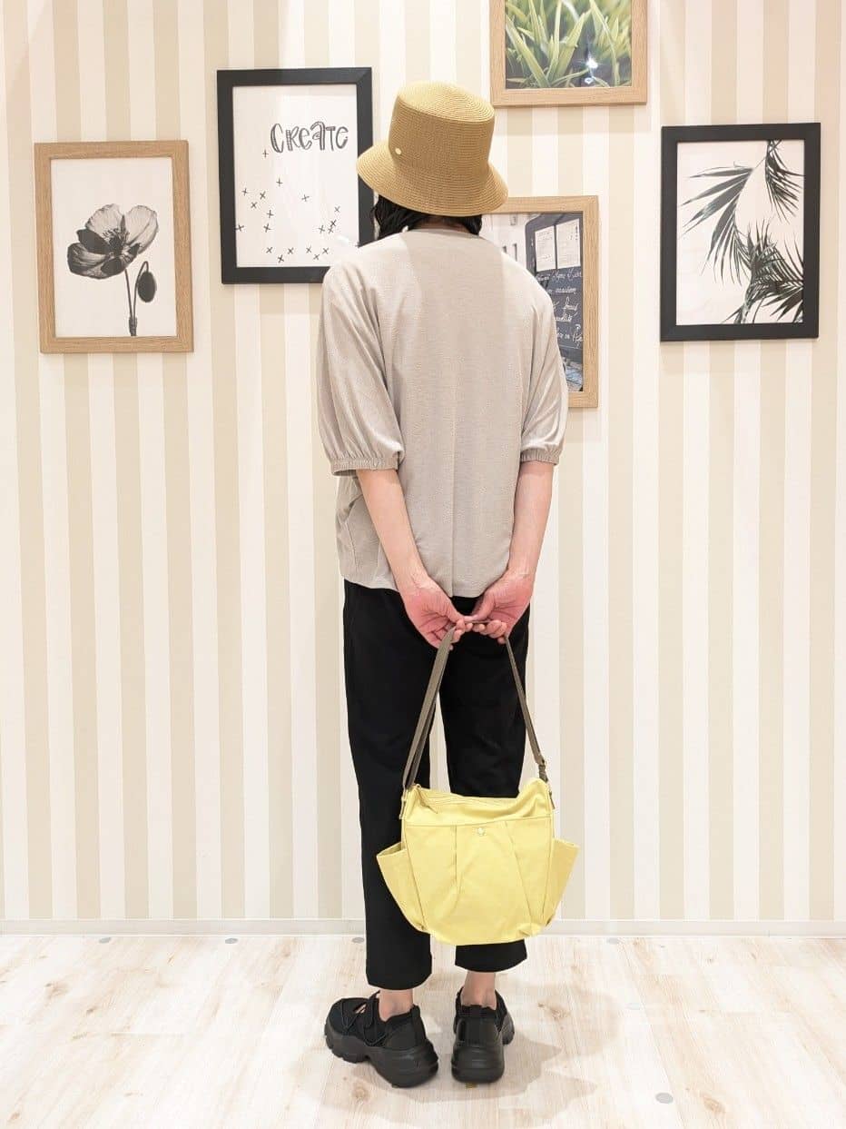 Mikiさんの「SHOO･LA･RUE｜【UV/さらさらタッチ】女性らしさ漂う 5分袖ボレロカーディガン」を使ったコーディネート