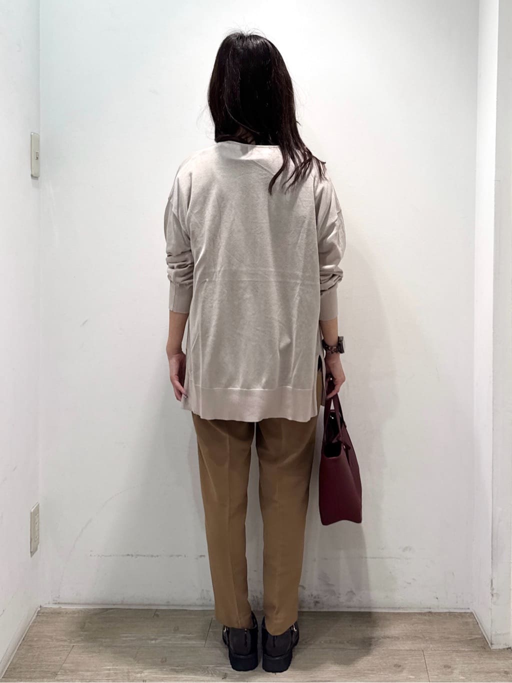 yuicciさんの「OPAQUE.CLIP｜《5色展開／SS-LLサイズ》スキッパー金ボタンブラウス／セットアップ対応【防シワ／ストレッチ／洗濯」を使ったコーディネート