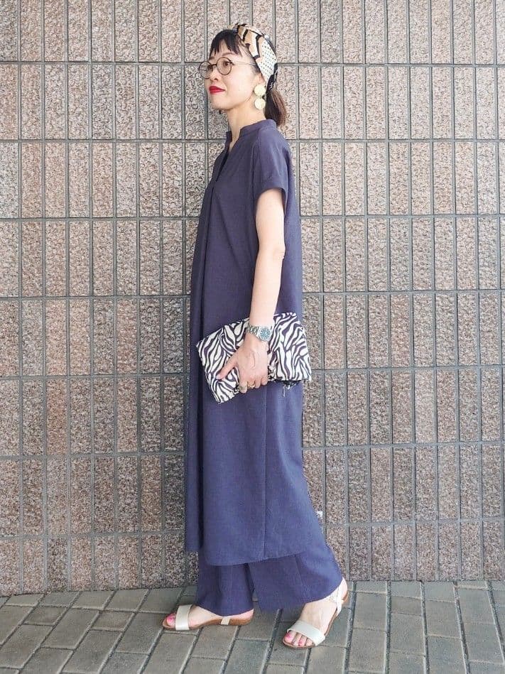 MUTSUKOさんの「UNTITLED｜【UV/はっ水】リラククールワンピース」を使ったコーディネート