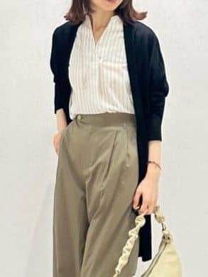 Miwaさんの「UNTITLED｜【洗える/スキッパー】フレンチスリーブシアーブラウス」を使ったコーディネート
