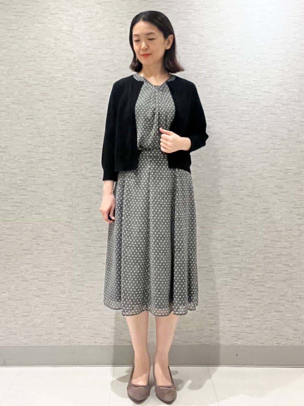 marikoさんの「Reflect｜【マシンウォッシュ可／セットアップ可】コツキ柄プリントブラウス」を使ったコーディネート