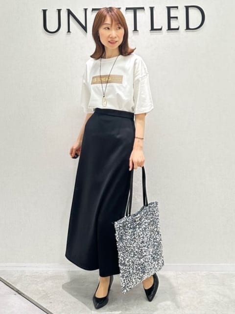 Miwaさんの「UNTITLED｜【コットン100/ゆったり/ショート丈/洗える】ベロアロゴTシャツ」を使ったコーディネート