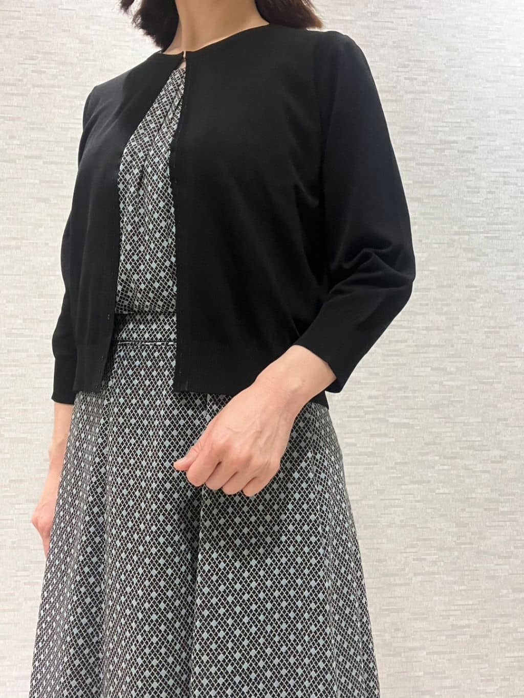 marikoさんの「Reflect｜【マシンウォッシュ可／セットアップ可】コツキ柄プリントブラウス」を使ったコーディネート