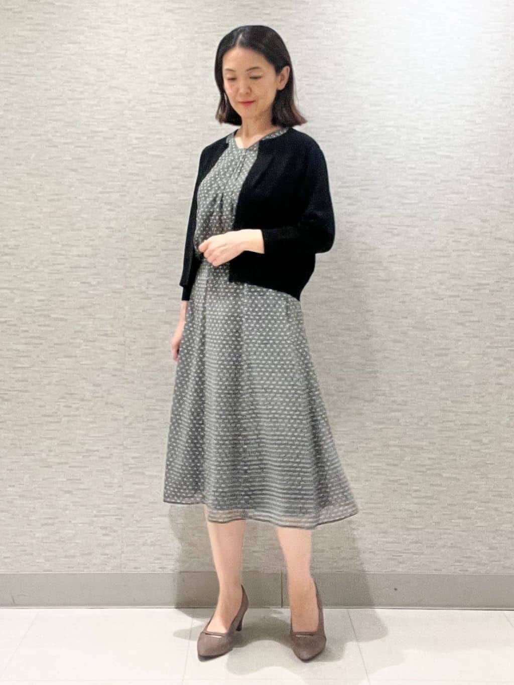 marikoさんの「Reflect｜【マシンウォッシュ可／セットアップ可】コツキ柄プリントブラウス」を使ったコーディネート
