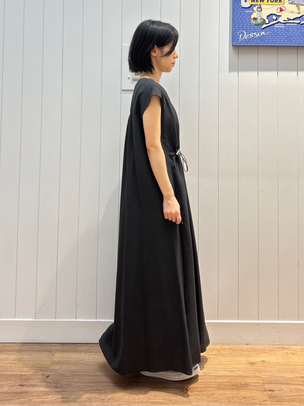 OKADAさんの「Dessin｜【洗える】ウエストドロストリングワンピース」を使ったコーディネート