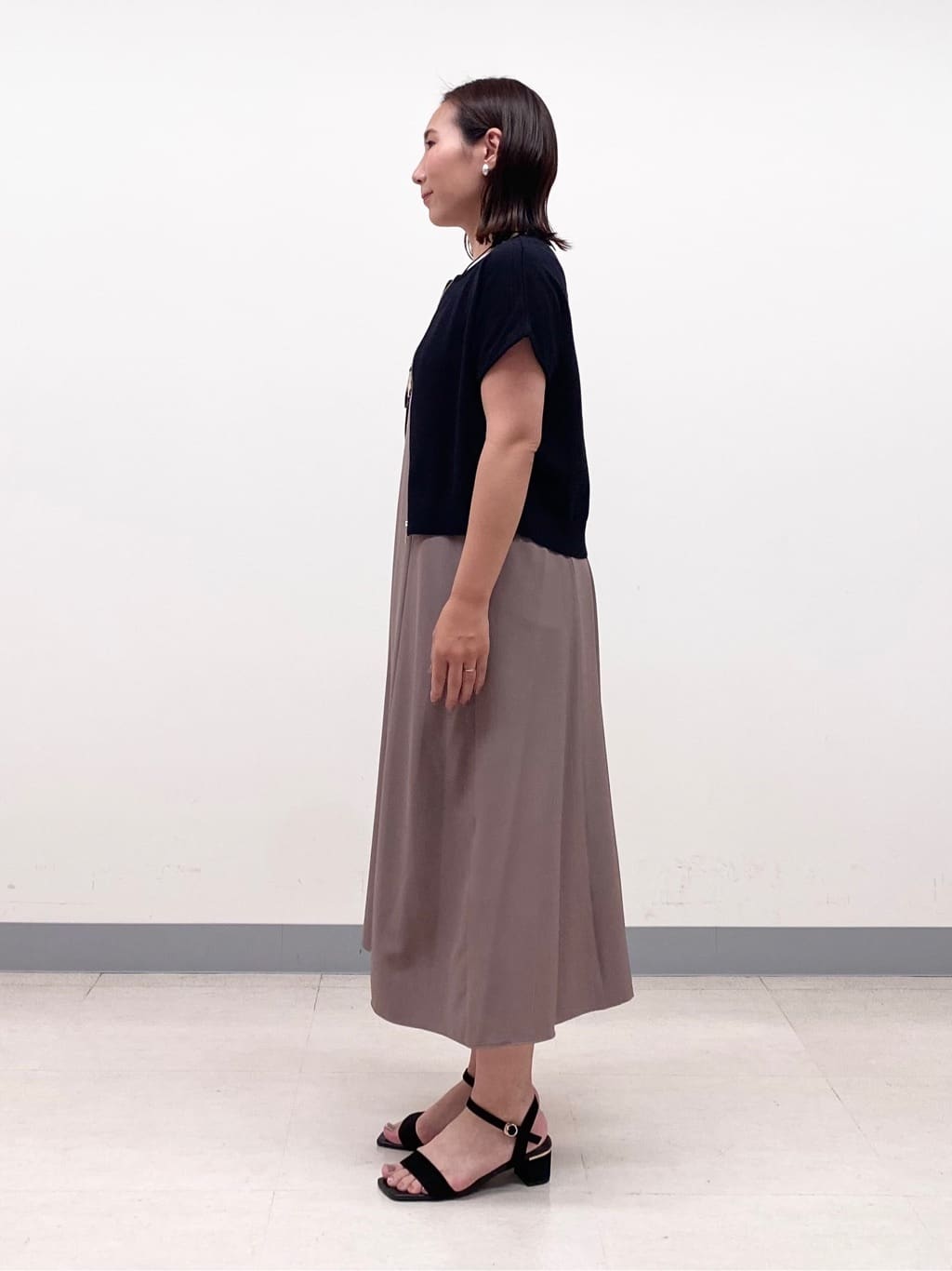 YUKARIさんの「INDIVI｜【UVケア】エアリージョーゼット キャミワンピース」を使ったコーディネート