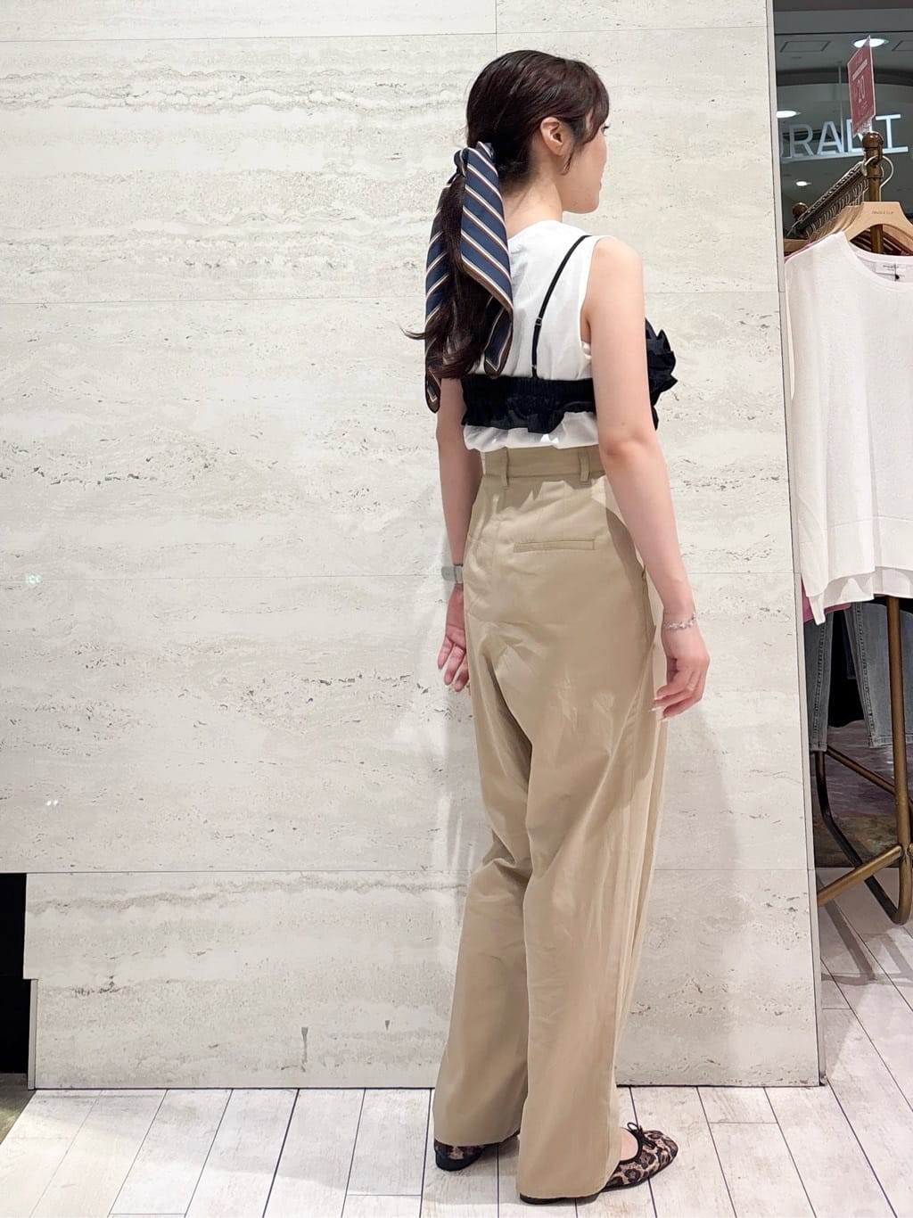 かほさんの「OPAQUE.CLIP｜《美人百花掲載》名品フラットバレエシューズ」を使ったコーディネート