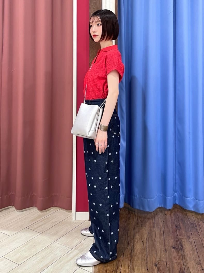 るるさんの「SHOO･LA･RUE｜【S-LL】一枚で着映え フレンチスリーブ ポロスキッパートップス」を使ったコーディネート