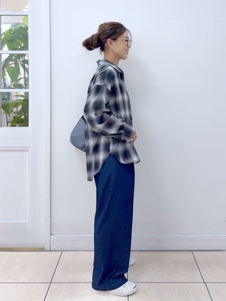 Osawaさんの「Dessin｜【洗える】シアーオンブレーチェックシャツ」を使ったコーディネート