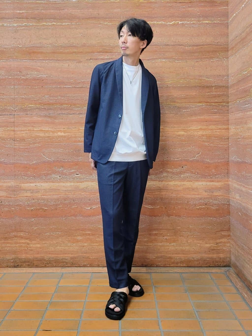 piroyaさんの「TAKEO KIKUCHI｜【抗菌防臭／5サイズ展開】ハイゲージポンチ Tシャツ」を使ったコーディネート