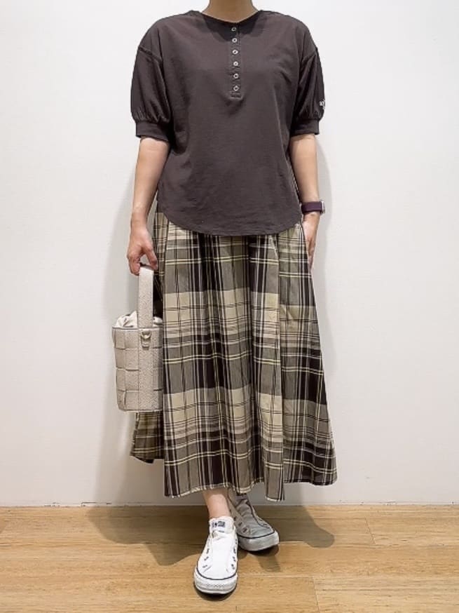 Hamaさんの「Dessin｜【360度可愛い/前後2WAY/洗える】ライトコットンヘンリーカットソー」を使ったコーディネート