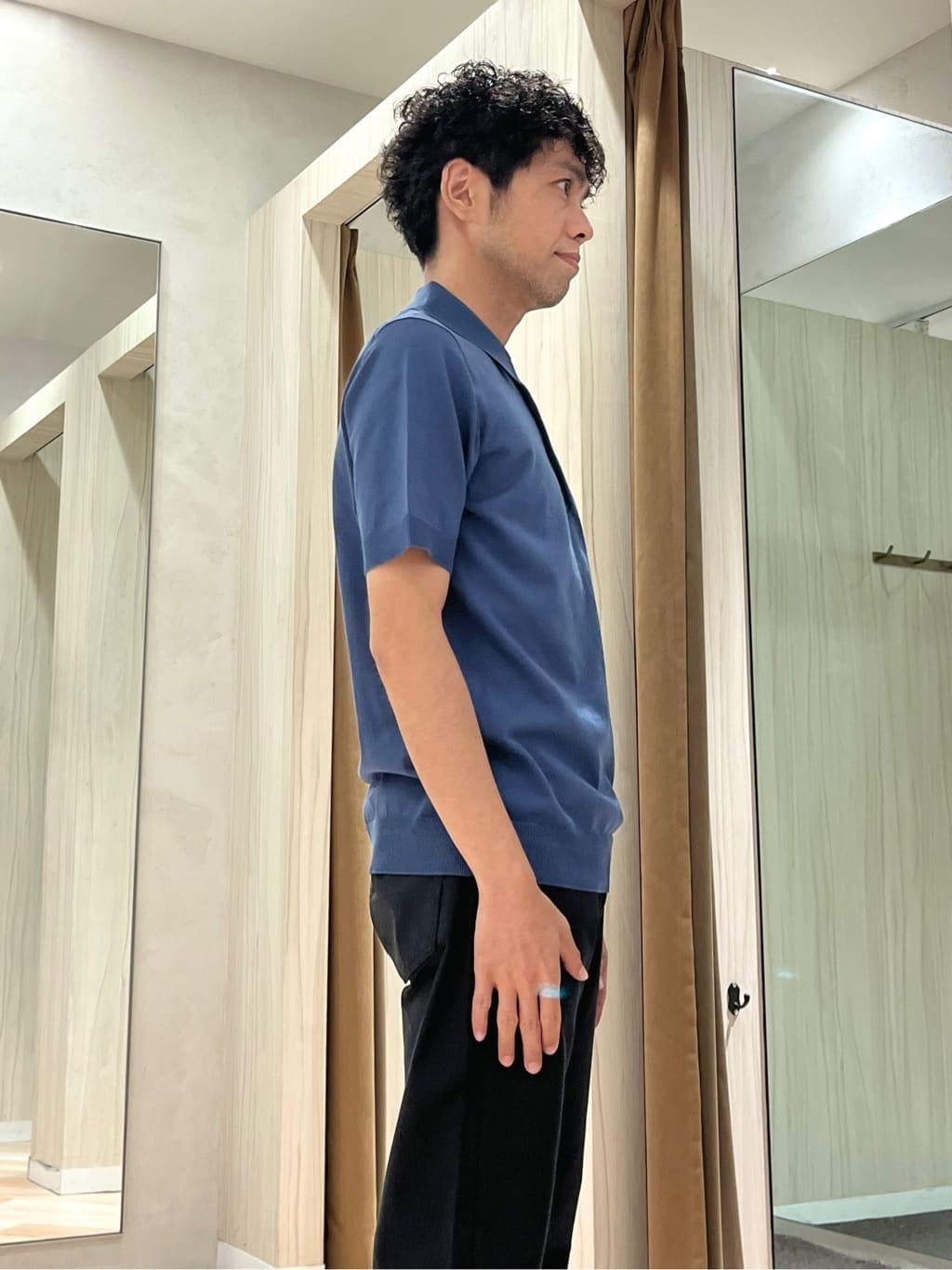 URAさんの「TAKEO KIKUCHI｜【Made in JAPAN】播州織 ストレッチ パンツ」を使ったコーディネート