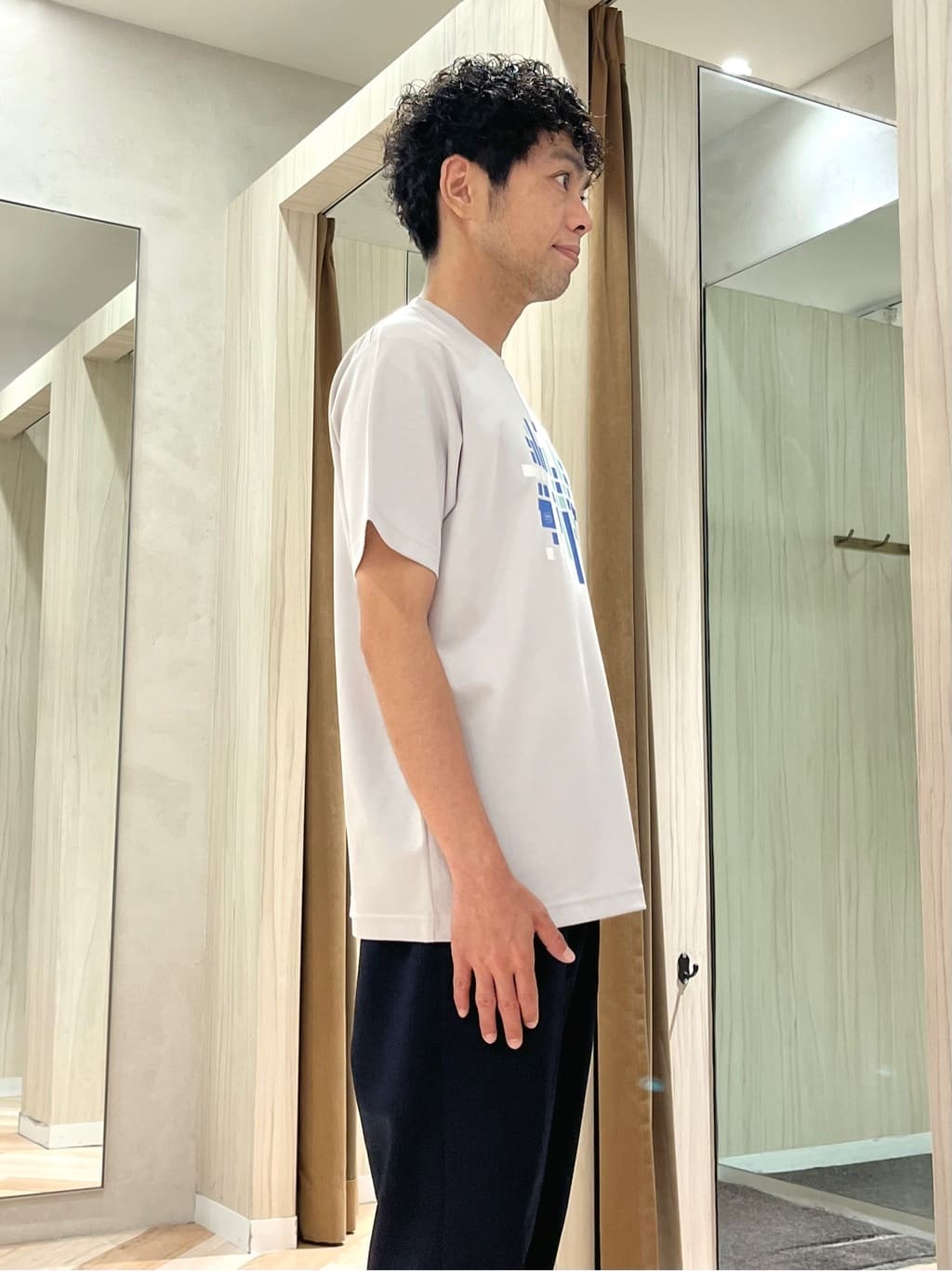 URAさんの「TAKEO KIKUCHI｜【COOL CITY WEAR】エアートール オープンカラーシャツ /接触冷感・通気性」を使ったコーディネート