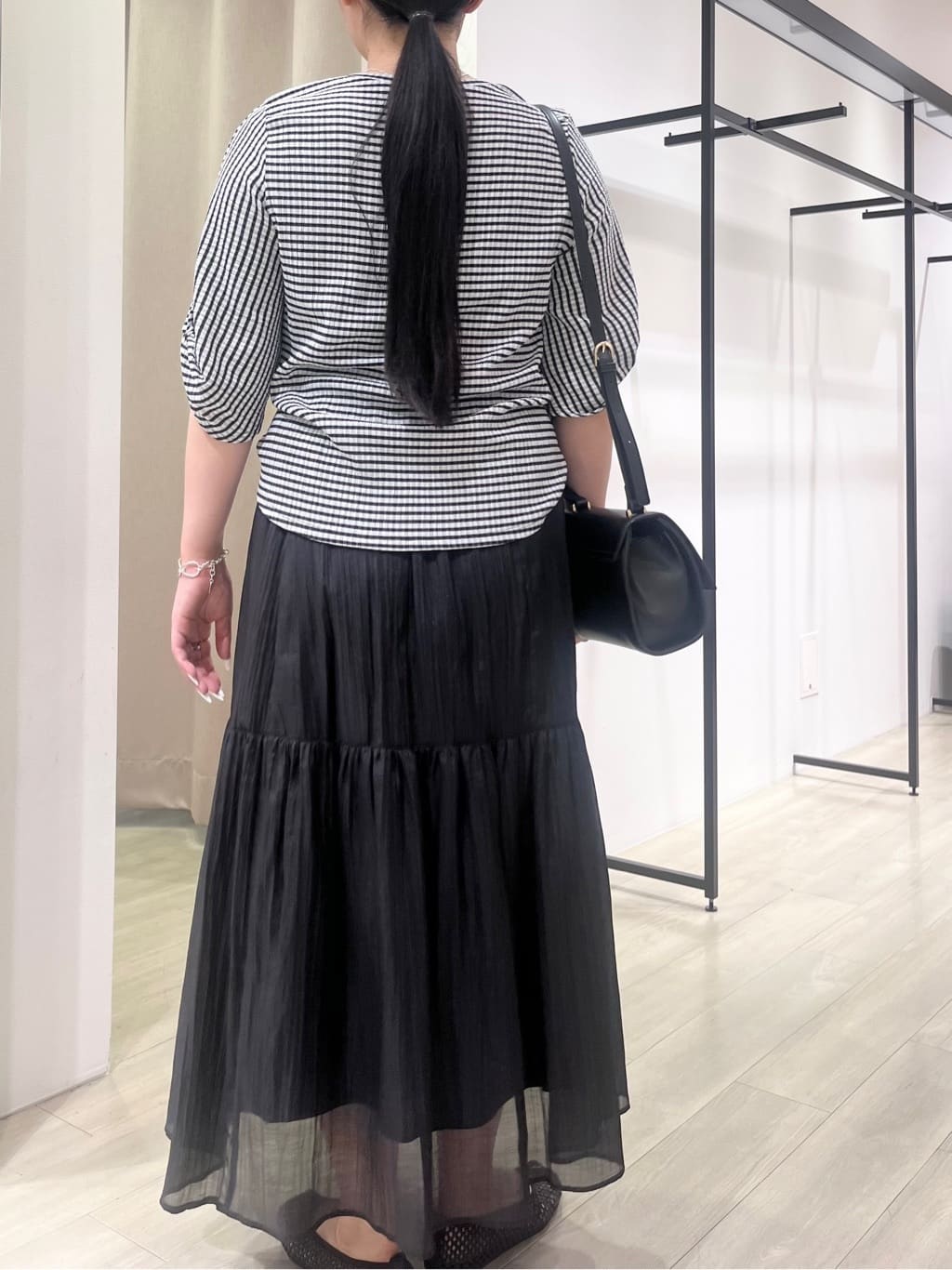 hasuさんの「INDIVI｜【UVケア／吸汗速乾】凹凸素材ねじり袖トップス」を使ったコーディネート