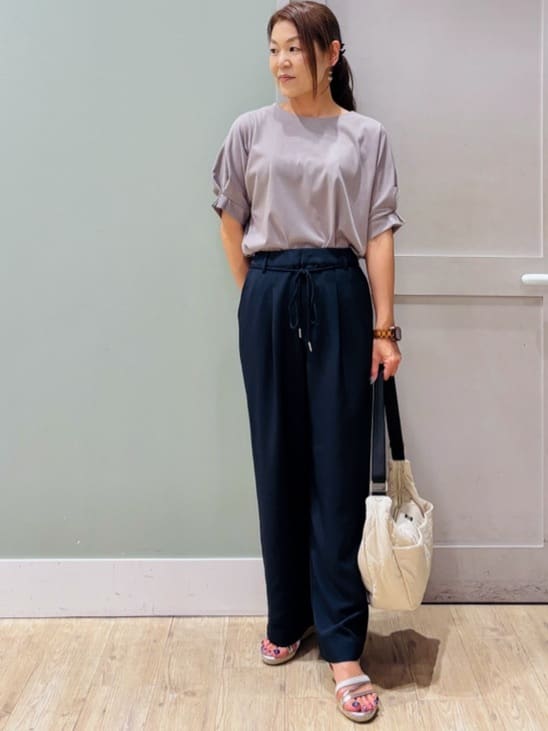 Komi☆さんの「grove｜透け感がムードある 大人のタックギャザースカート」を使ったコーディネート